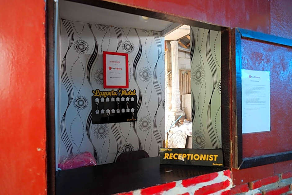 RedDoorz At Jalan Raya Baturaden