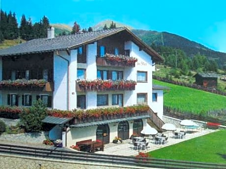 Hotel des Alpes