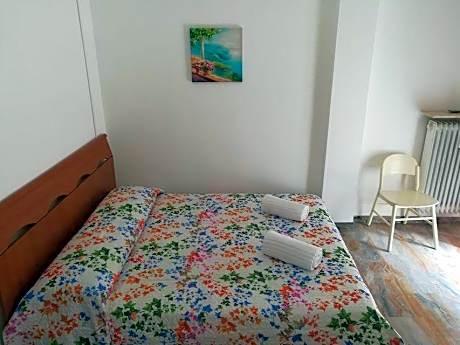 Standard Triple Room With Shared Bathroom