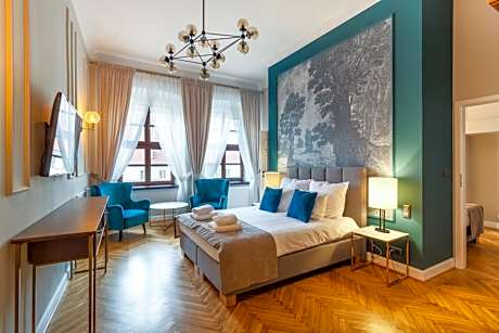 MR 3 Apartments