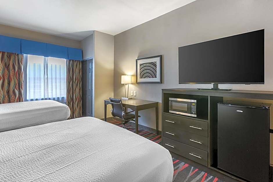 Photo 1 of 4 of 2 Queen Beds with Sofabed Suite, Accessible, Bathtub