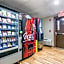 HomeTowne Studios & Suites Bentonville