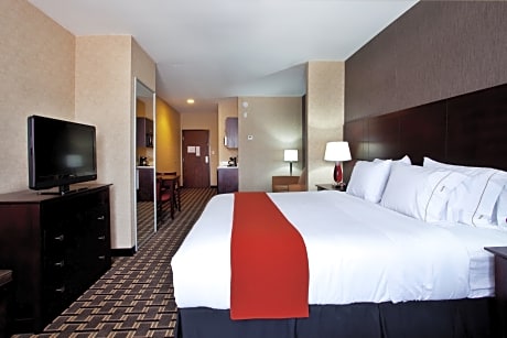 1 King Bed Standard Comm Access