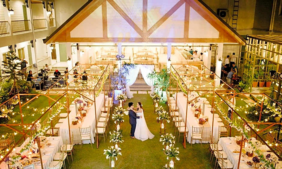 Sola Hotel and Sola Bed & Breakfast