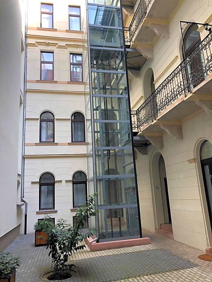 GRACIA APARTMENT HOUSE