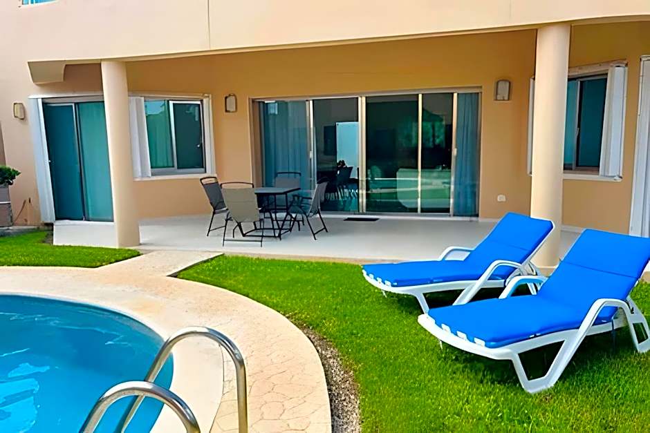 Cozy Place/WiFi/Beach 10 min Walk/Private Pool