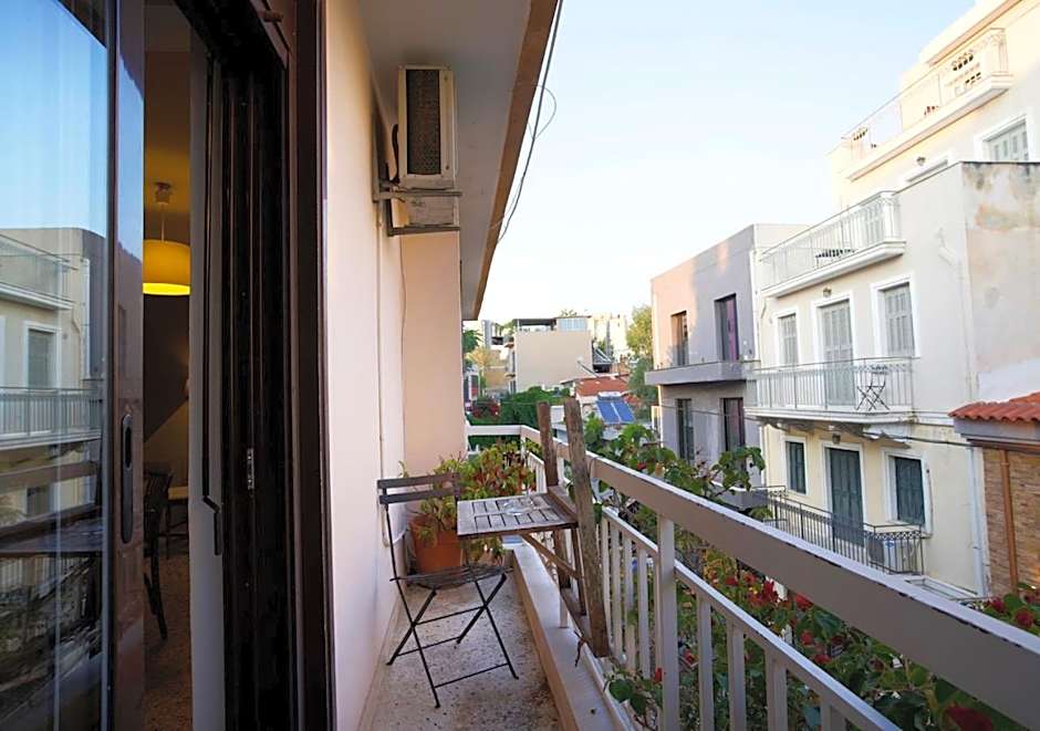 Live in Athens, PSYRRI Meet Me Here Apartments