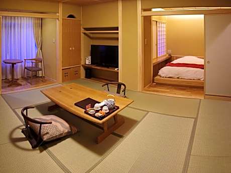 Japanese-Western Suite Room with Panoramic Hot Spring Bath