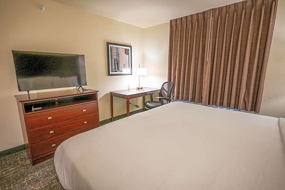 Cobblestone Hotel & Suites - Lamar