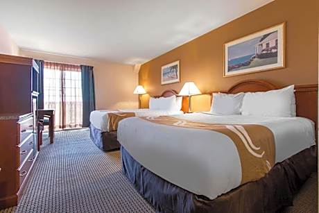 Queen Room with Two Queen Beds - Non-Smoking