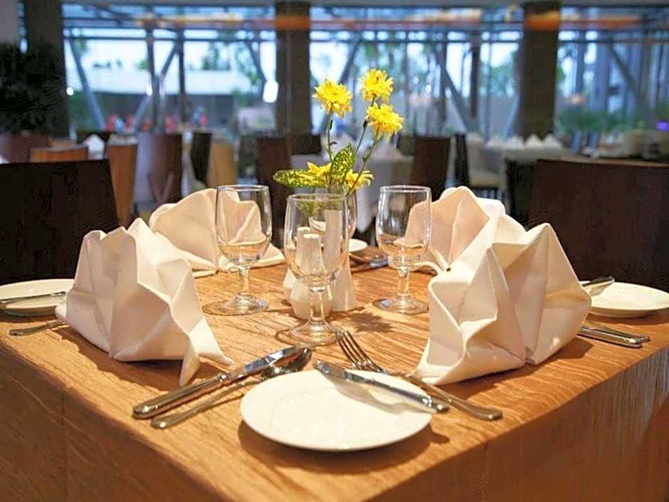 Horison Ultima Ratu Serang