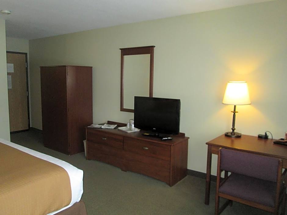 AmericInn by Wyndham Charlevoix