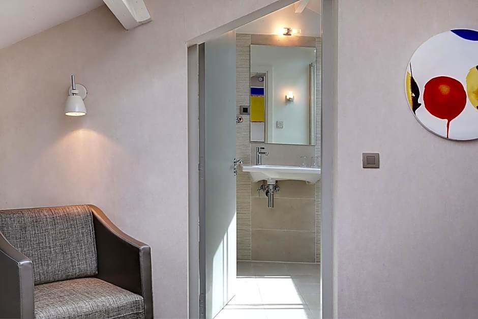 A La Villa des Artistes