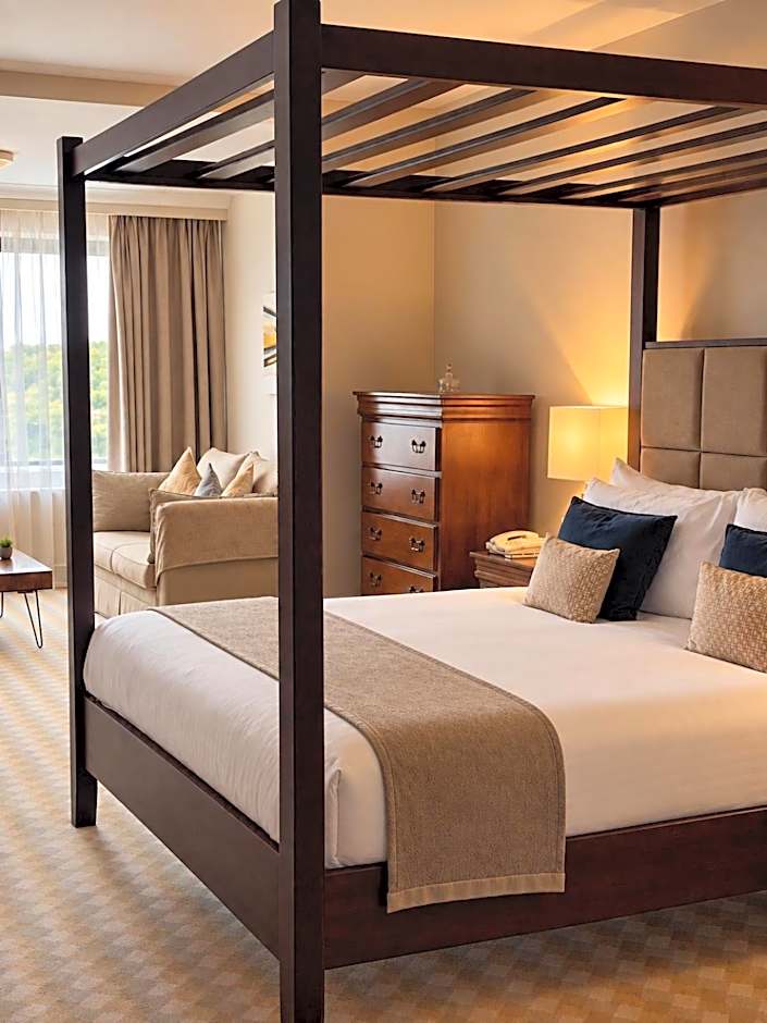 Menlo Park Hotel