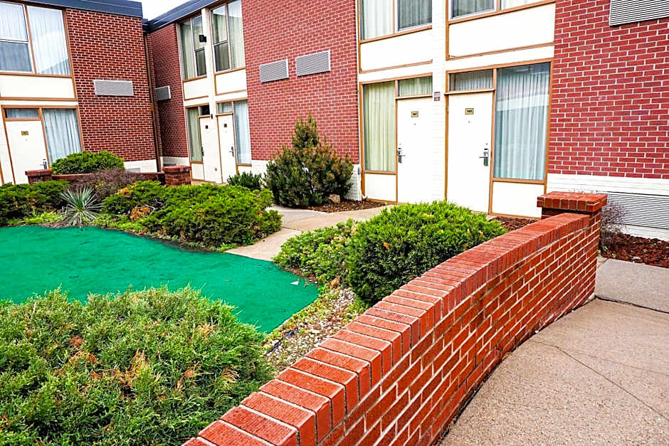 Boarders Inn & Suites by Cobblestone Hotels - Grand Island