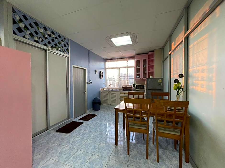 OYO 75486 Anna Residence Jomtien