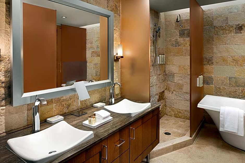 Renaissance Seattle Hotel