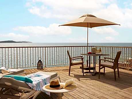 Luxury King Room with Private Solarium and Sea View