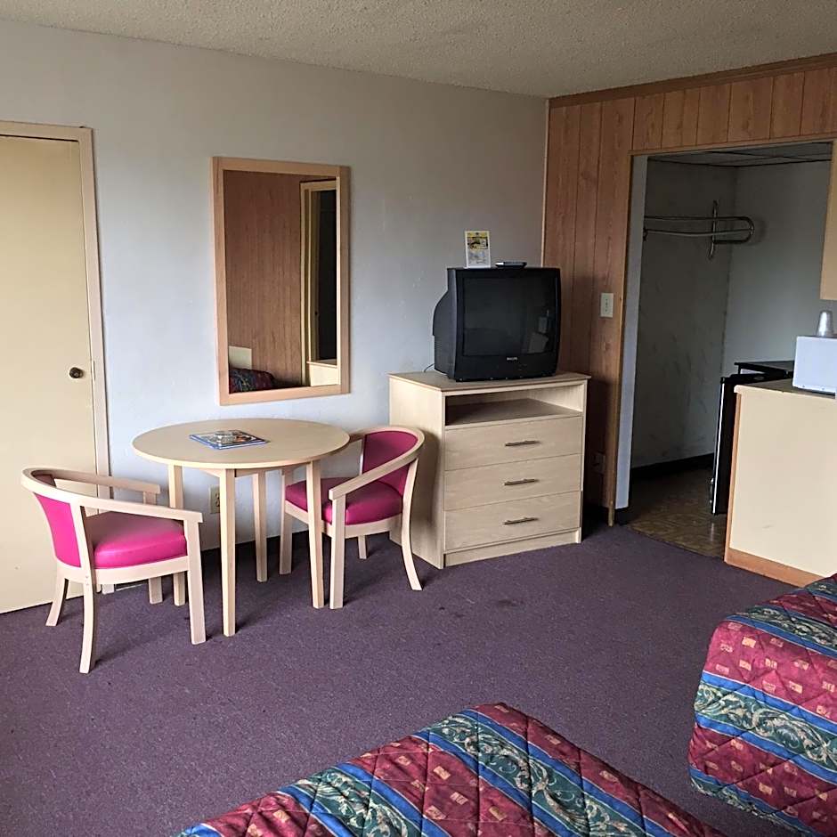 MacThrift Motor Inn