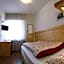 Liz Hotel & Apartments