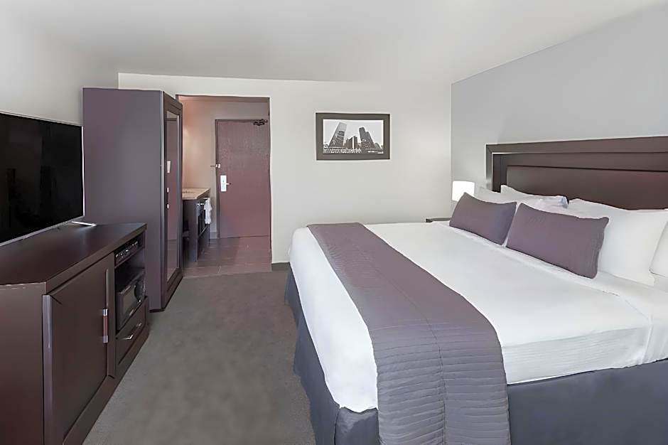 Baymont by Wyndham Glenview