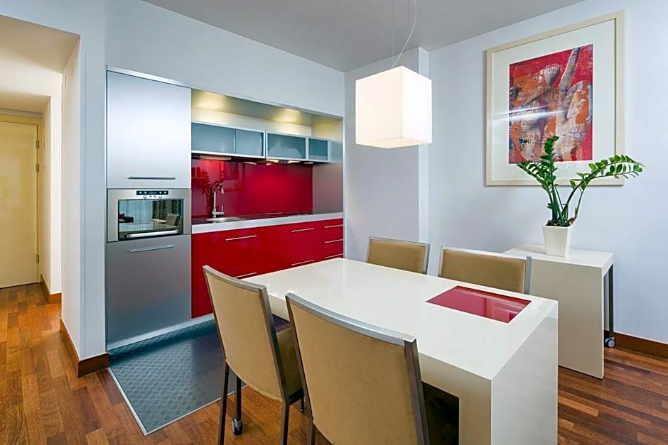 Mamaison Residence Diana