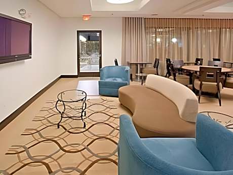 1 Bedroom Suite Communication Mobility Accessible Tub