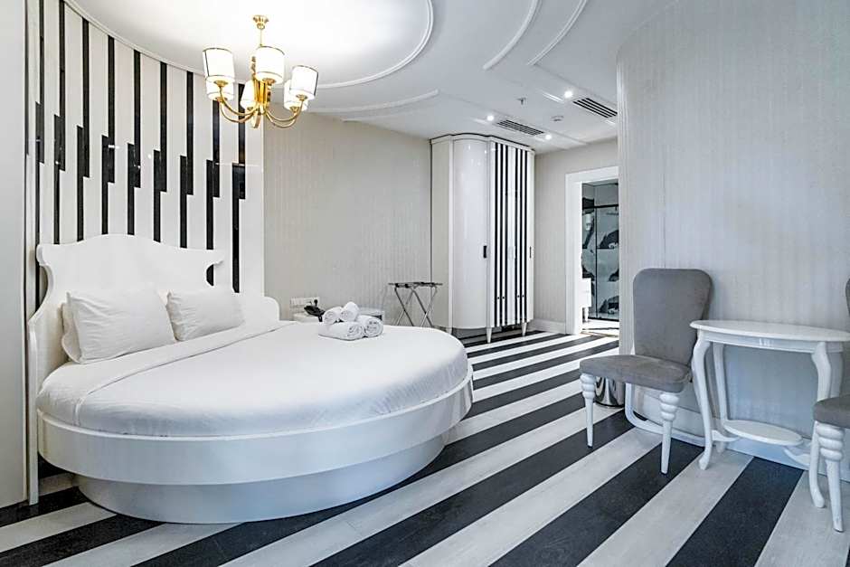 Golden Pars Hotel
