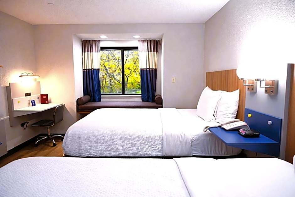 Microtel Inn & Suites by Wyndham Murfreesboro