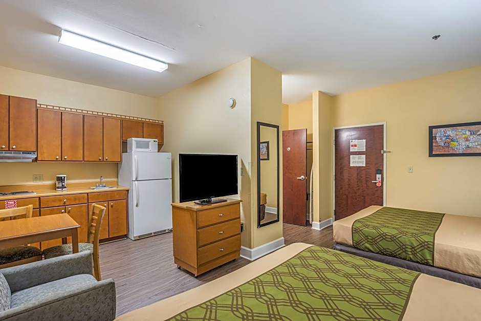 Photo 1 of 2 of Efficiency 2 Queen Beds Suite, Smoking