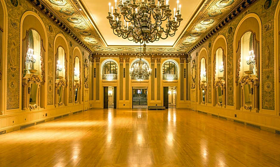 HOTEL DU PONT