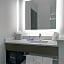 Holiday Inn Express And Suites Milwaukee - Brookfield By IHG