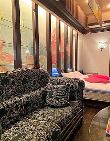 Queen Room Selected at Check-In