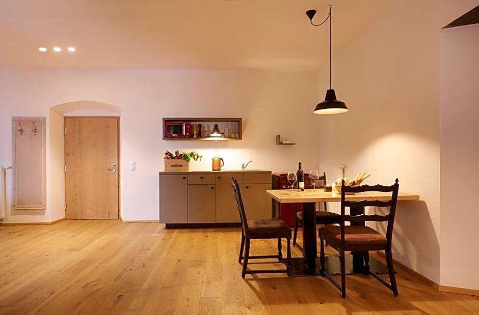 Historic Hotel Bircher B&B Apartments near Sterzing