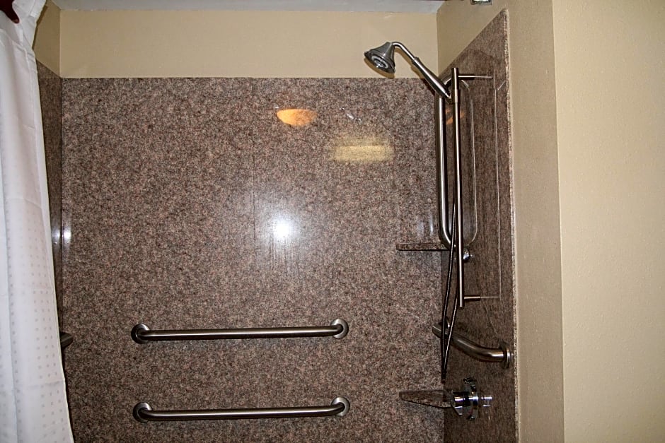 Holiday Inn Express & Suites Greenville, an IHG Hotel