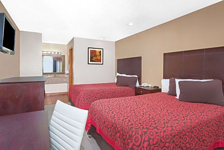 2 Double Beds Smoking