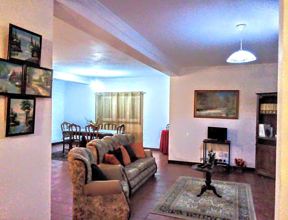 Casa Vale do Rio Ovil