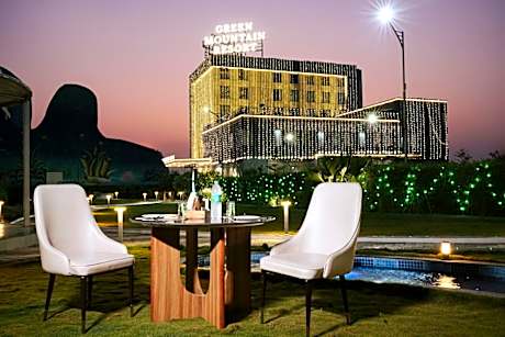GREEN MOUNTAIN RESORT