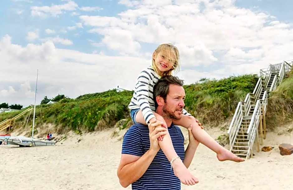 The Warren Holiday Park - Family Chalet