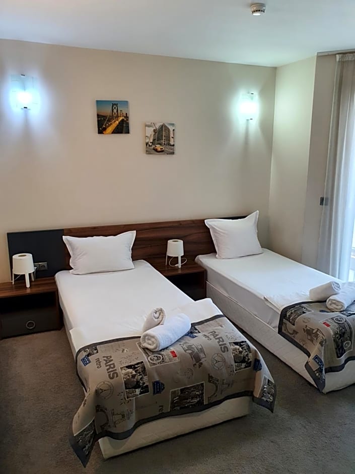 Family Hotel Novel City