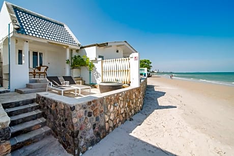 One-Bedroom Beachfront Suite