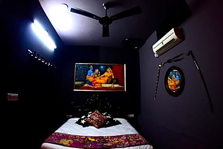 Compact Room