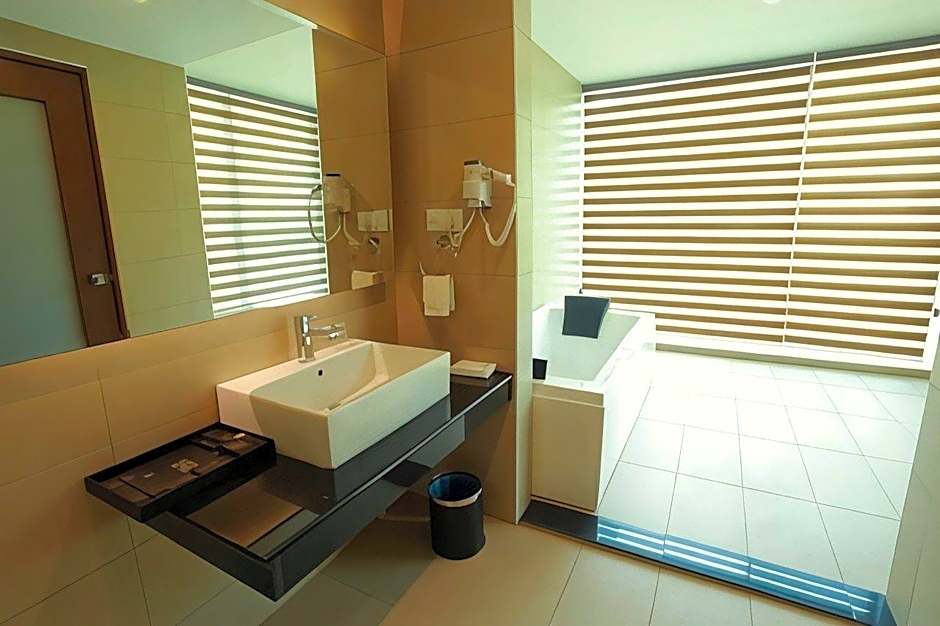 Symphony Suites Hotel