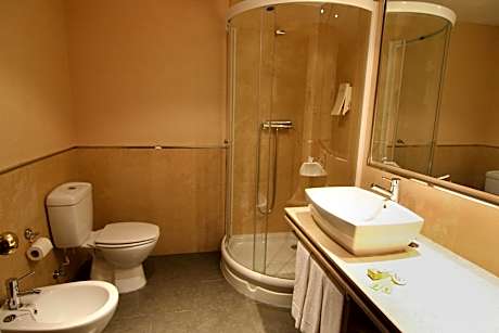 Triple Room (3 Adults)