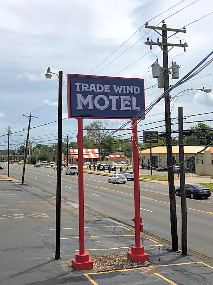 Trade Wind Motel