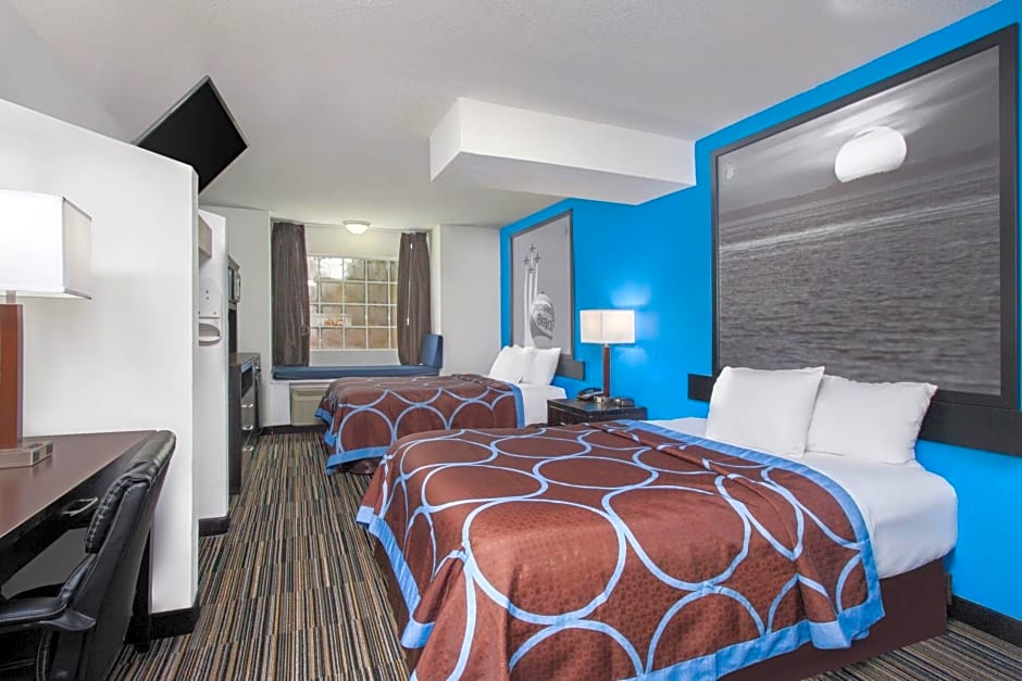 Super 8 by Wyndham Pensacola