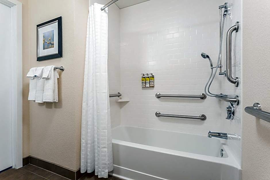 Candlewood Suites Eau Claire I-94 By IHG