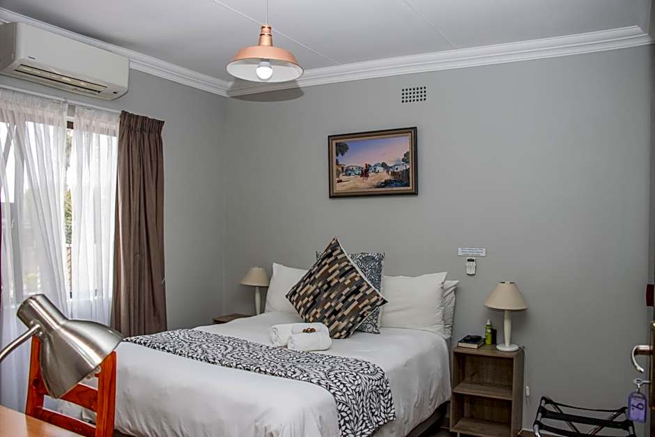 Woodpecker's Inn Guest House