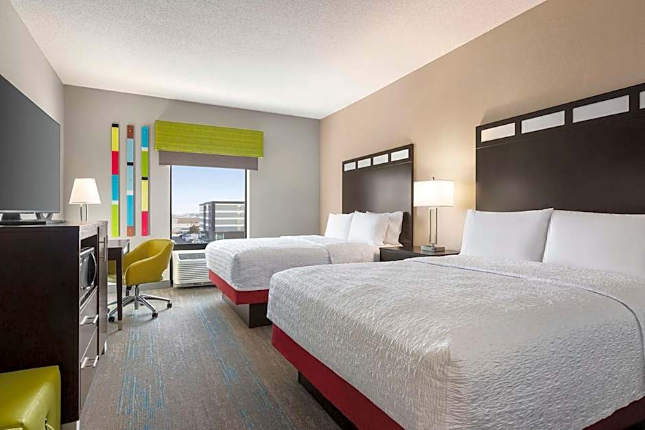 Hampton Inn By Hilton And Suites York South