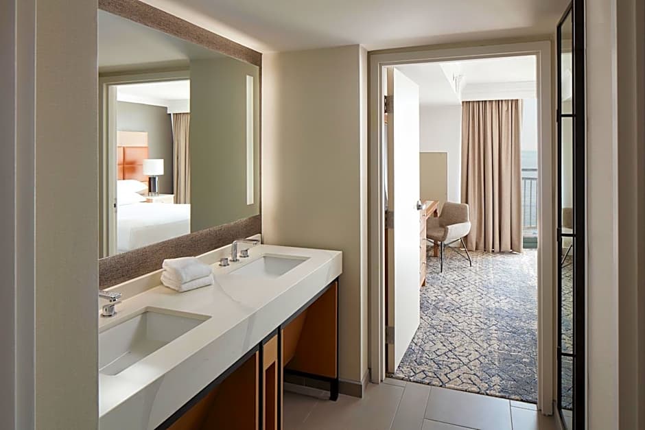Sheraton Virginia Beach Oceanfront Hotel